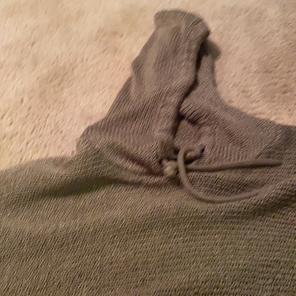 Hooded Sweater - Picture 2 of 3